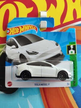 Resorak Hot Wheels 1:64 Tesla Model Y #37 biały HW Green Speed 1/10 HKG28