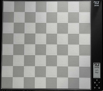 Komputer szachowy DGT Centaur z dedykowaną torbą