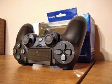 Pad bezprzewodowy do PS4 DUALSHOCK 4 CUH-ZCT2E