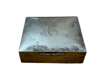 Srebrny niemiecki humidor z monogramem