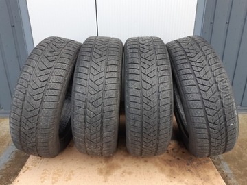 - Opony 215/65R17 -