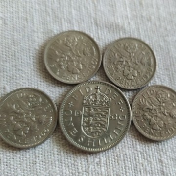 Zestaw monet GBR Elżbieta II 5 szt. każda inna.