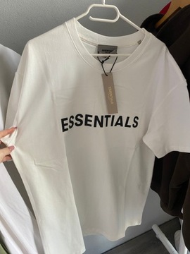 Nowa koszulka essentials rozmiar m
