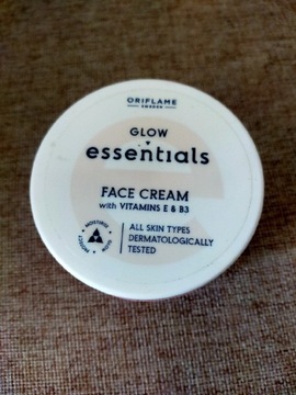 Krem Oriflame - Glow Essentials Face Cream 