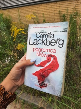 Camilla Lackberg, Pogromca Lwów