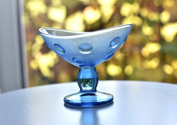 Pucharek błękitny paterka szkło prasowane prl krople cukiernica 