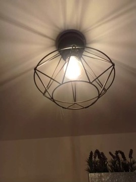 Lampa antracytowa