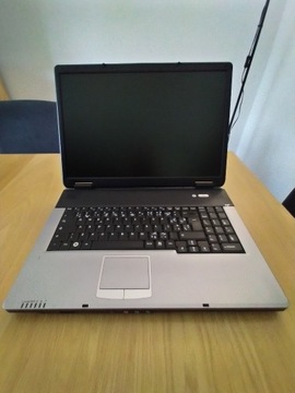 Laptop Medion MIM2270 17" - uszkodzony !