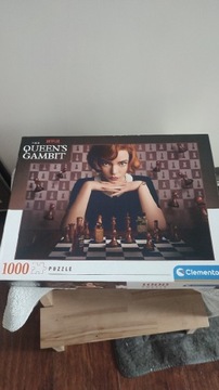 Puzzle 1000 elementów gambit królowej 
