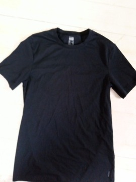 Czarny t-shirt męski z Decathlon S