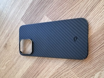 Pitaka iPhone 13 Pro Max case carbon czarny