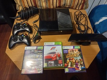 Xbox 360 500GB / Kinect /  2 Kontrolery / 3 gry