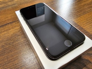 iPhone 7 czarny 32GB (MN8X2PM/A)