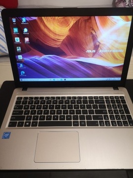 Laptop ASUS XS540SAA - sprawny