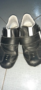 Buty skórzane dla dziewczynki czarne Lacosta r.33