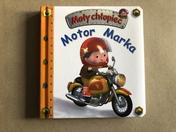 Mały chłopiec - motor Marka