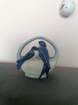 Porcelanowy koszyczek z ptaszkami. 