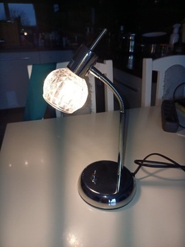 Lampka biurkowa stołowa