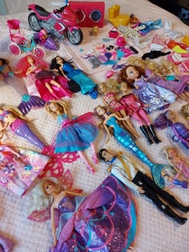 Duży zestaw Barbie, koń, kabriolet, motor, pralka