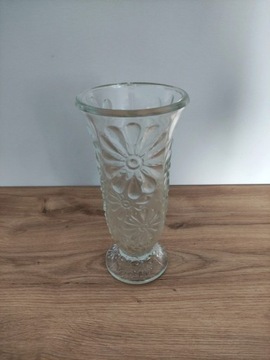 Piekny szklany wazon na kwiaty wysokosc - 20,8 cm