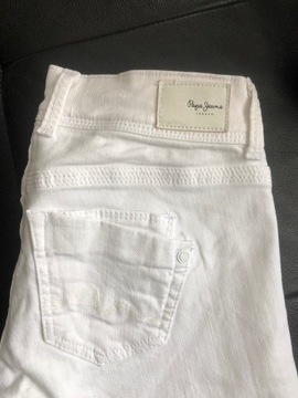  Jeansy Pepe Jeans białe 26/32