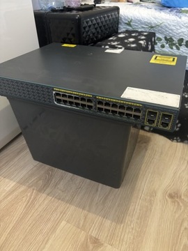 Cisco switch ws-2960+24lc-s