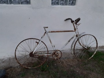 Przedwojenny rower prawie kompletny 