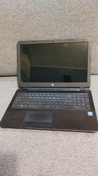 Laptop HP 15.6" uszkodzona bateria reszta ok