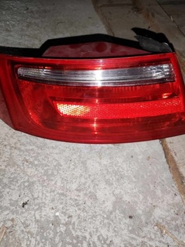 AUDI A5 8T LAMPA TYŁ TYLNA LEWA 8T0945095