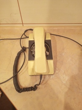 Stary telefon sprawny. PRL