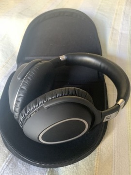 Słuchawki bezprzewodowe Sennheiser PXC550