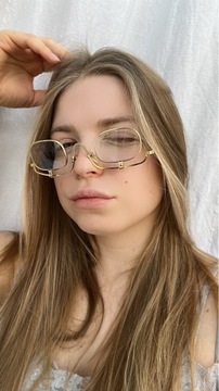 Nowe okulary korekcyjne ze złotymi oprawkami +2.5