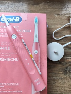 Szczoteczka soniczna Oral-B Pulsonic Slim różowa