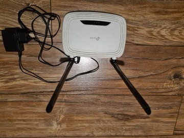 ROUTER TL-WR841N