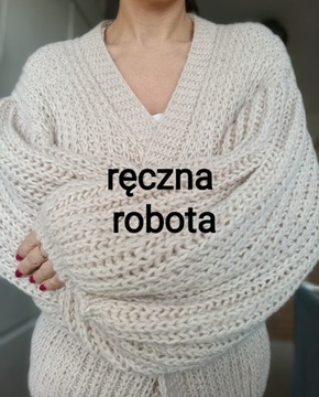 Sweter ręcznie zrobiony 