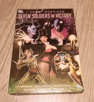 Seven Soldiers of Victory Volume 1