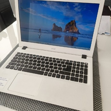 Laptop Acer Aspire E5-532  stan bardzo dobry 