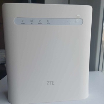 Router ZTE MF286R - router WiFi z modemem 4G