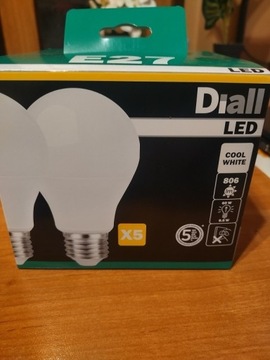 Żarówki Diall LED E27 806 Lumen 9,5W 5 SZTUK NOWE