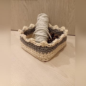 Koszyk ze sznurka na przydasie handmade prezent