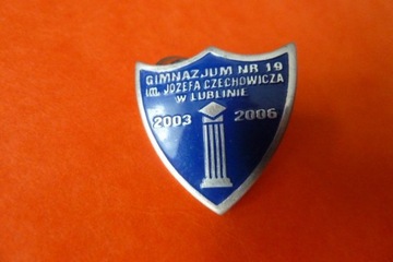 Tarcza szkolna Gimnazjum nr 19 Lublin pins