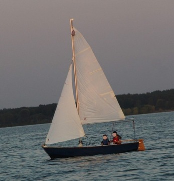 Żaglówka łódka łódź jacht żaglowy got do pływ wyp