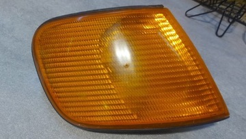 Kierunkowskaz Audi R prawy lampa reflektor oryginalna 137984