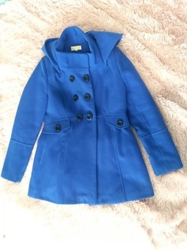 Niebieski płaszcz 