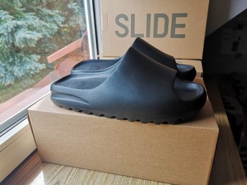 Yeezy Slide | black | EU42 / 26.5 cm | New!