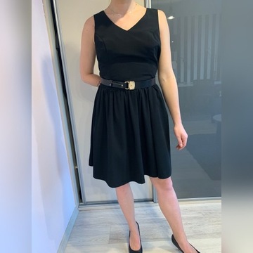Czarna sukienka MOHITO r.42