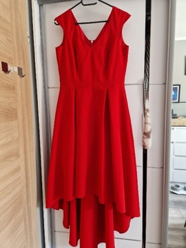 Długa czerwona sukienka 