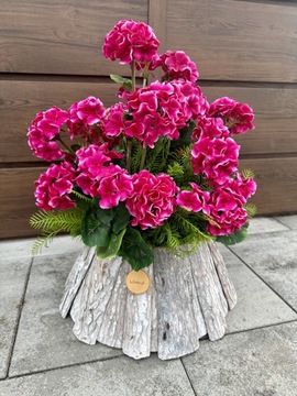 Dekoracj kwiatowa, kompozycja pelargonie, kwiaty