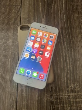 Smartfon Apple IPhone 8 64gb bez blokad Silver