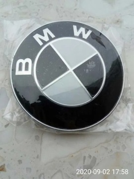 Emblemat czarno bialy 82mn do BMW